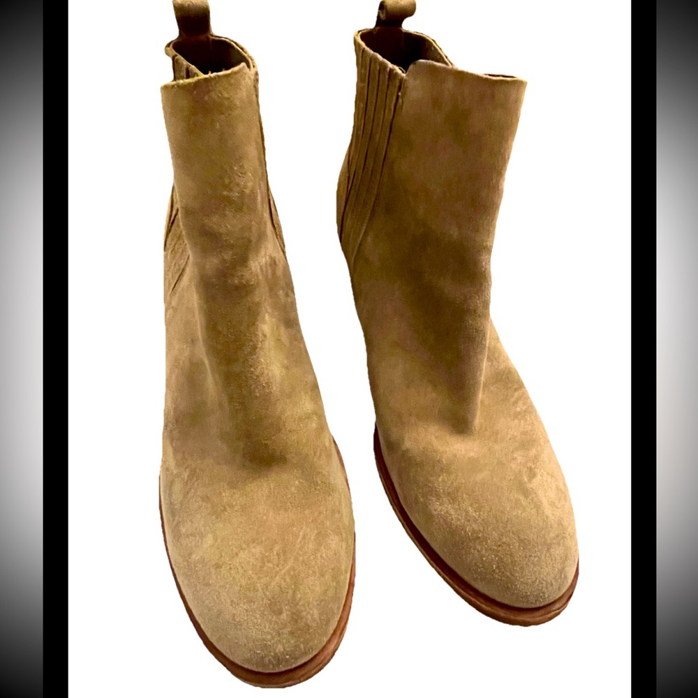 Kork Ease Tan Ankle Booties Suede slip on Western Boots Boho Chunky Heel 7 1/2 M - Picture 4 of 7